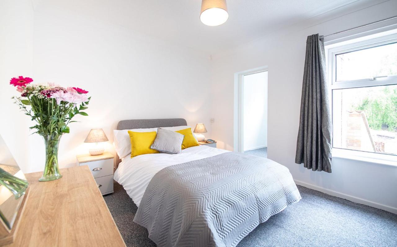 Bright 3 Bedroom Townhouse Near City Centre Norwich Exterior photo